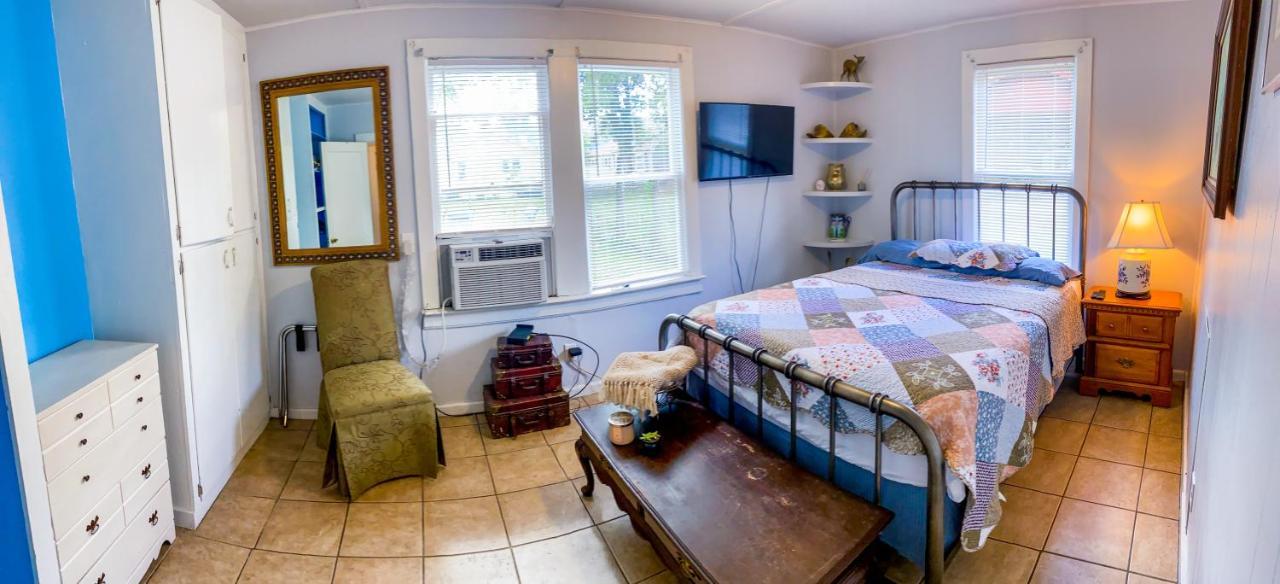 Private Home In Ocala With Fenced Yard, Piano, Central Location, Pets Welcome 외부 사진